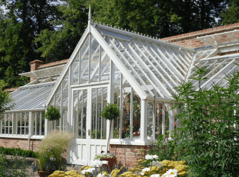 Lean-to greenhouse