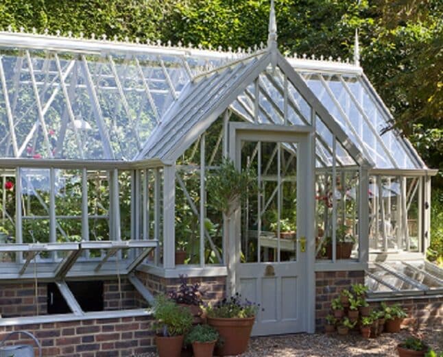 Greenhouse in wood sage colour