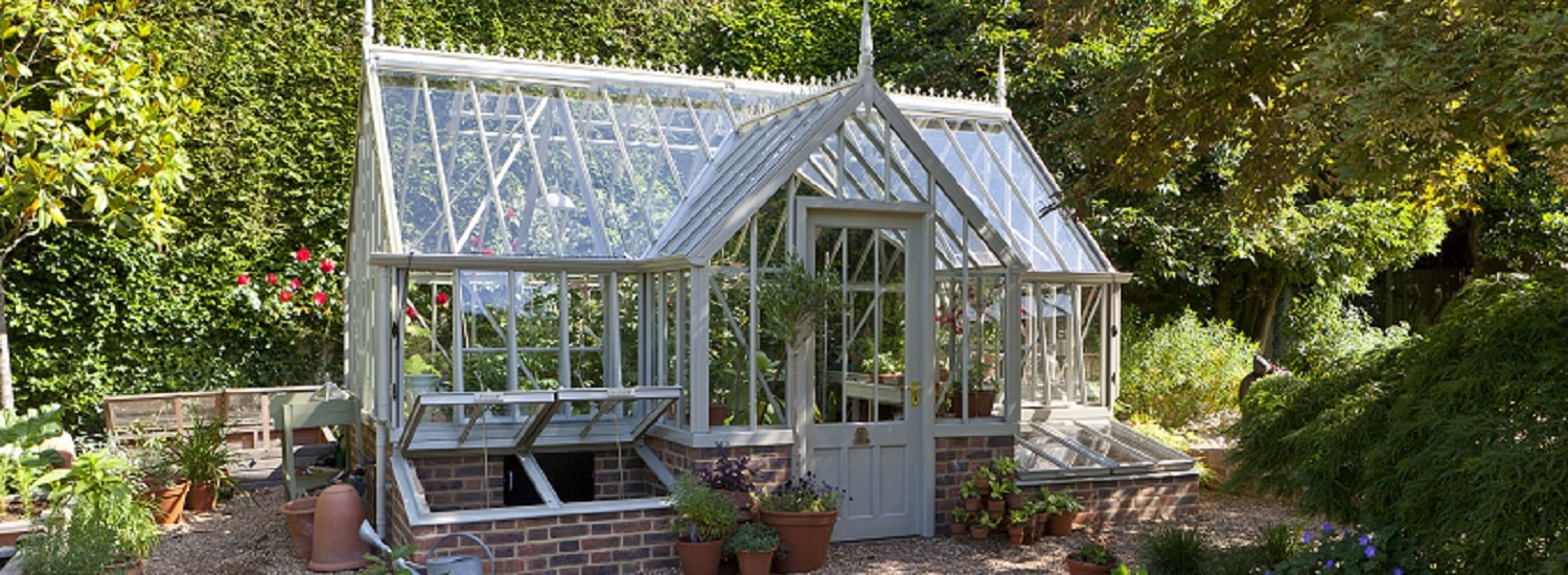 Greenhouse in wood sage colour