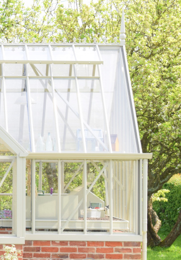 Traditional glazing system of an Alitex greenhouse
